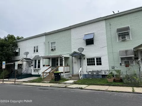 10 Linden St, Stroudsburg, PA 18360