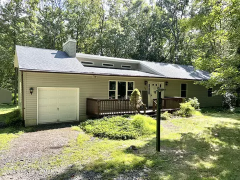 68 Hawthorne Dr, Jim Thorpe, PA 18229