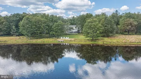 386 N Shore Dr, Albrightsville, PA 18210