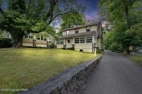 1387 Pocono Blvd, Mount Pocono, PA 18344