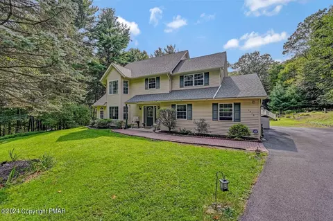 1510 Olympic Way, Effort, PA 18330