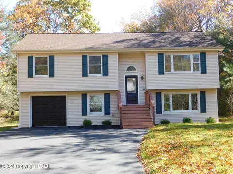 3123 Essex Rd, Tobyhanna, PA 18466