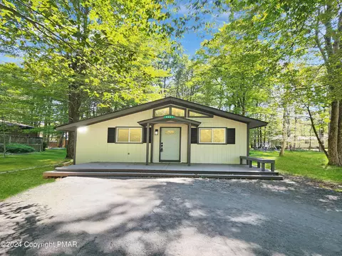 4527 Briarcliff Te Ter, Tobyhanna, PA 18466