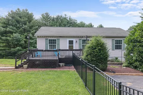 960 Effort Neola Rd, Stroudsburg, PA 18360