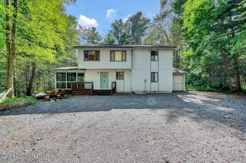 113 Sweet Briar Rd, Pocono Pines, PA 18350
