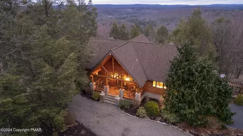 85 Starview Ln, Wapwallopen, PA 18660