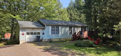 41 Redwood Dr, Albrightsville, PA 18210