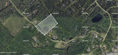 1136 N Old Stage Rd, Albrightsville, PA 18210