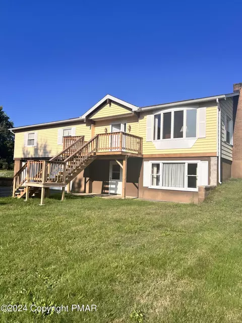 139 Winfield Village Rd, Sugarloaf, PA 18249