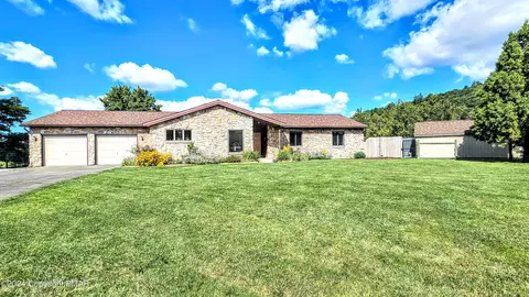 155 Fresh Meadow Dr, Lehighton, PA 18235