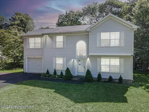 6129 Cumberland Rd, Tobyhanna, PA 18466