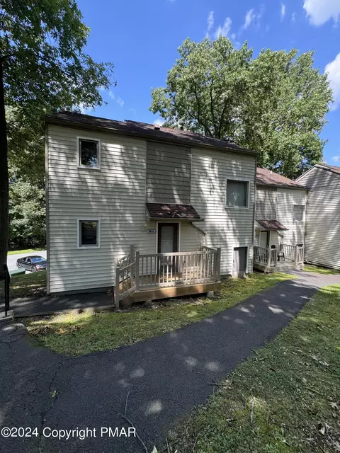 44 Valley View Dr, East Stroudsburg, PA 18301