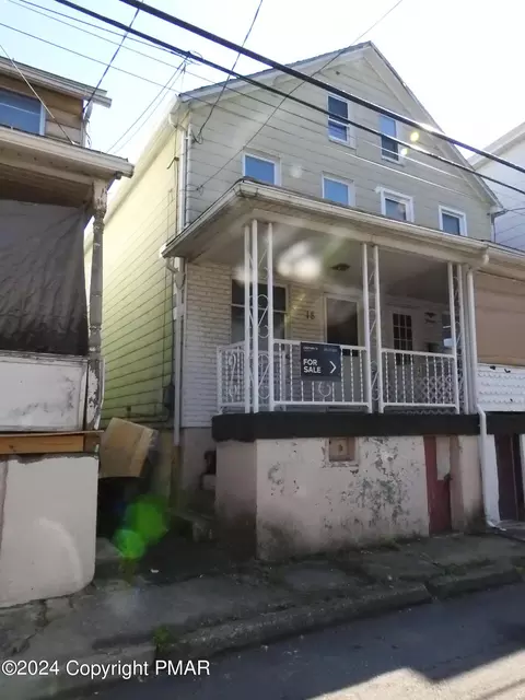 18 E Kline Ave, Lansford, PA 18232