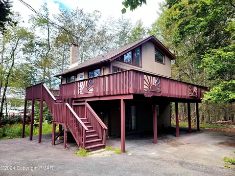 4719 Norwood Ln, Tobyhanna, PA 18466