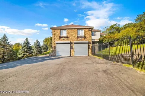 2175 Longview Dr, Bushkill, PA 18324 photo 42