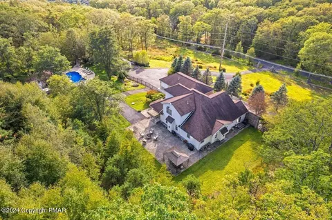 2175 Longview Dr, Bushkill, PA 18324 photo 40