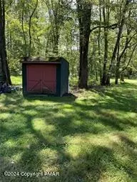 945 Eby Ln, Bath, PA 18014 photo 8