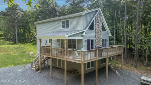 112 Hunt Trl, Albrightsville, PA 18210