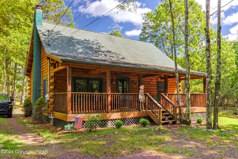 70 Sycamore Cir, Albrightsville, PA 18210