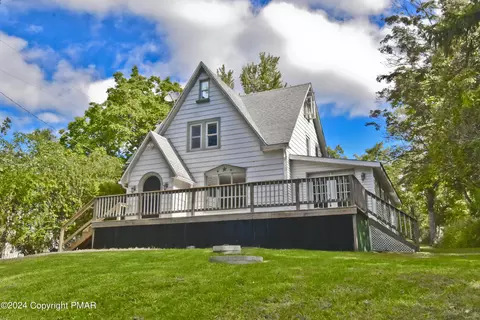1504 Trinity Ct, Stroudsburg, PA 18360