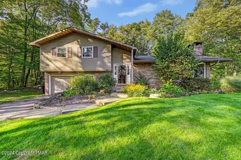 1550 Lakeview Penn Lake Dr, White Haven, PA 18661