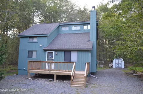 3130 Tuskegee Dr, Pocono Lake, PA 18347