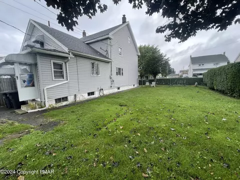 144 Carleton Ave, Hazleton, PA 18201 photo 22