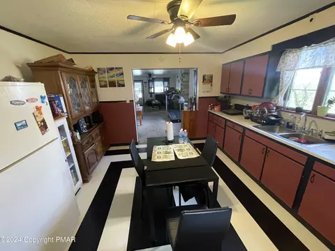 144 Carleton Ave, Hazleton, PA 18201 photo 14