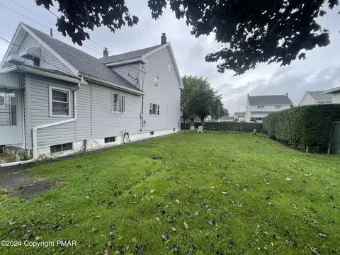 144 Carleton Ave, Hazleton, PA 18201 photo 23