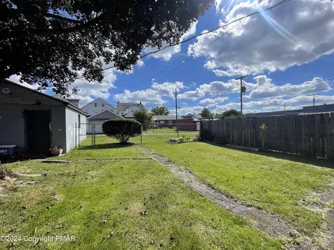 144 Carleton Ave, Hazleton, PA 18201 photo 28