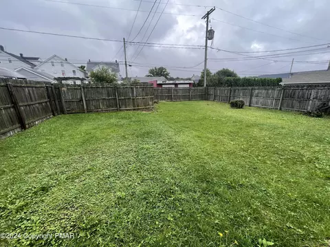144 Carleton Ave, Hazleton, PA 18201 photo 25