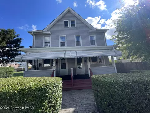 144 Carleton Ave, Hazleton, PA 18201 photo 3