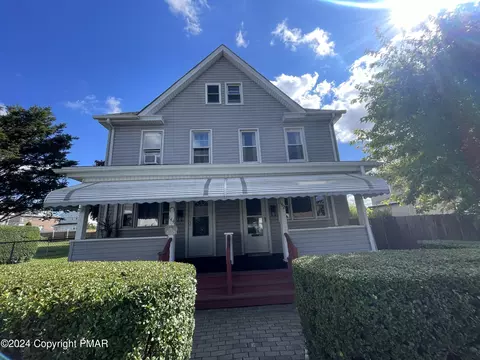 144 Carleton Ave, Hazleton, PA 18201 photo 2
