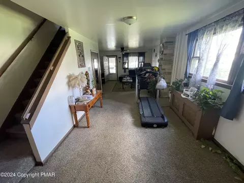 144 Carleton Ave, Hazleton, PA 18201 photo 10