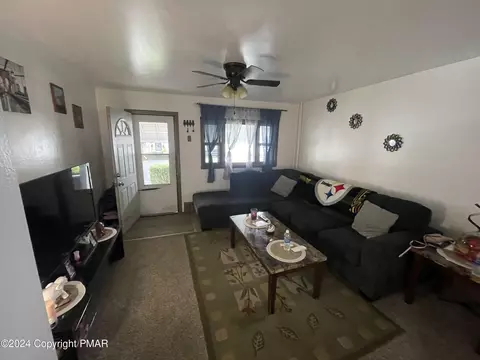 144 Carleton Ave, Hazleton, PA 18201 photo 9
