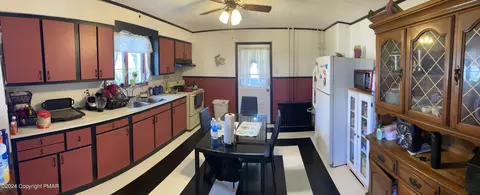 144 Carleton Ave, Hazleton, PA 18201 photo 12
