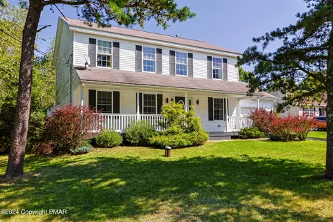 1648 Clover Rd, Long Pond, PA 18334
