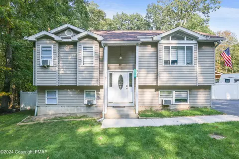 3249 Stonehenge Dr, East Stroudsburg, PA 18301