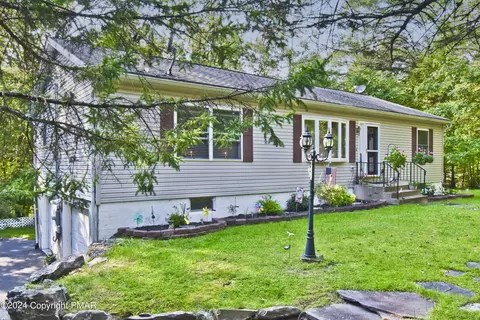 3264 Westminster Dr, East Stroudsburg, PA 18302