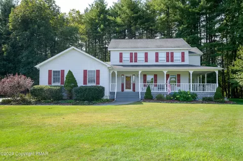 138 Van Buskirk Dr, Saylorsburg, PA 18353