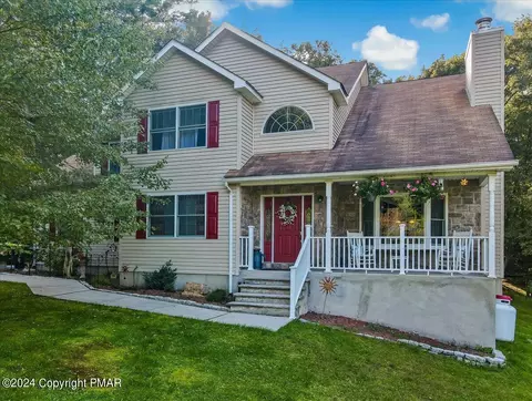 116 Mink Ln, Bushkill, PA 18324