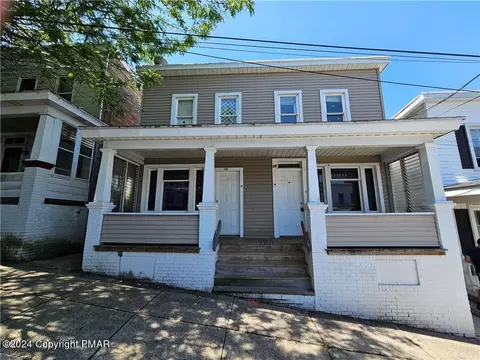 38 Jones St, Lansford, PA 18232