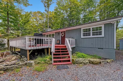 310 Maxatawny Dr, Pocono Lake, PA 18347