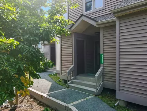 352 Northslope Ii Rd, East Stroudsburg, PA 18302
