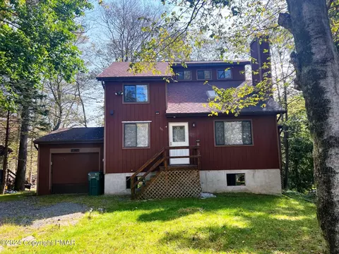 6237 Park Pl, Tobyhanna, PA 18466