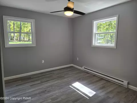 128 Evergreen Dr, Bushkill, PA 18324 photo 9