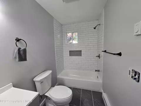 128 Evergreen Dr, Bushkill, PA 18324 photo 24