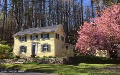 454 Pensyl Creek Rd, Stroudsburg, PA 18360