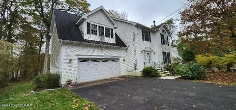 9139 Belvedere Rd, Tobyhanna, PA 18466