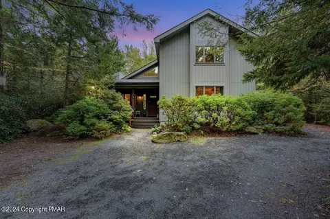134 Tanglewood Dr, Pocono Pines, PA 18350